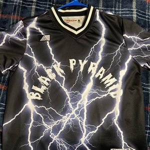 Black Pyramid Jersey